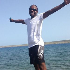 Meet your Posher, Yves